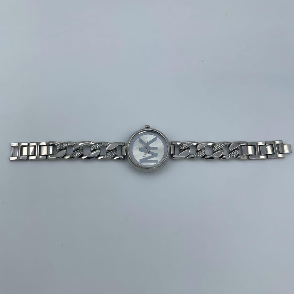 Stylish Women's Quartz Chain Strap Watch